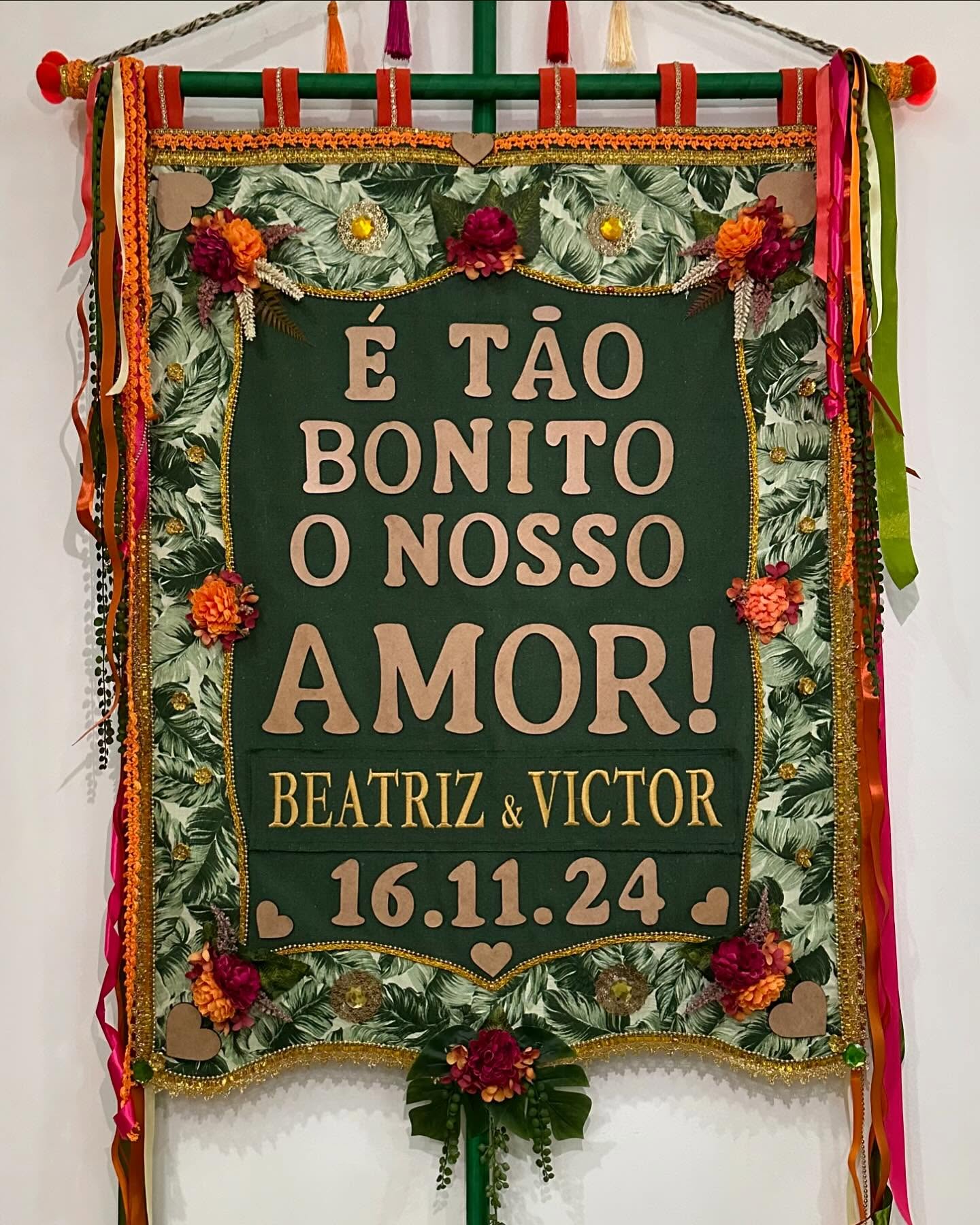 Estandarte Beatriz e Victor